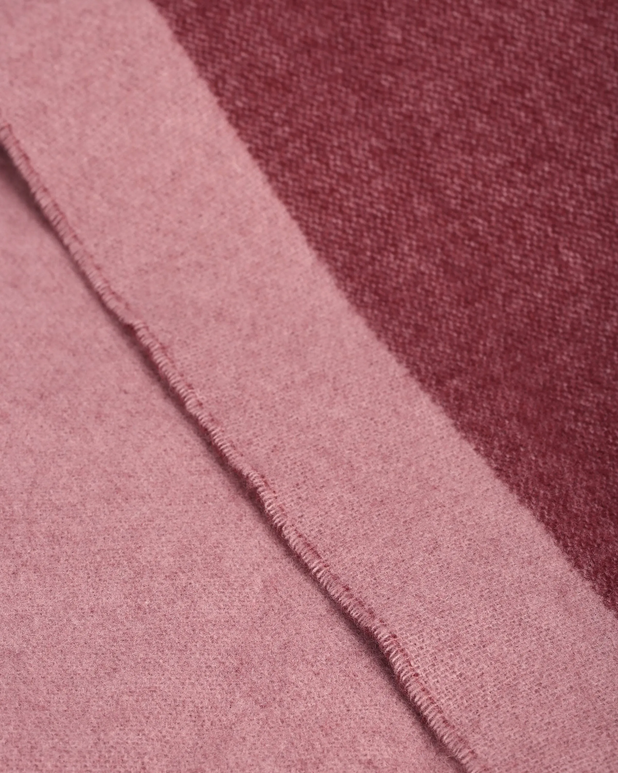 Cashmere Wool Logo Scarf - Wine/Caledonian