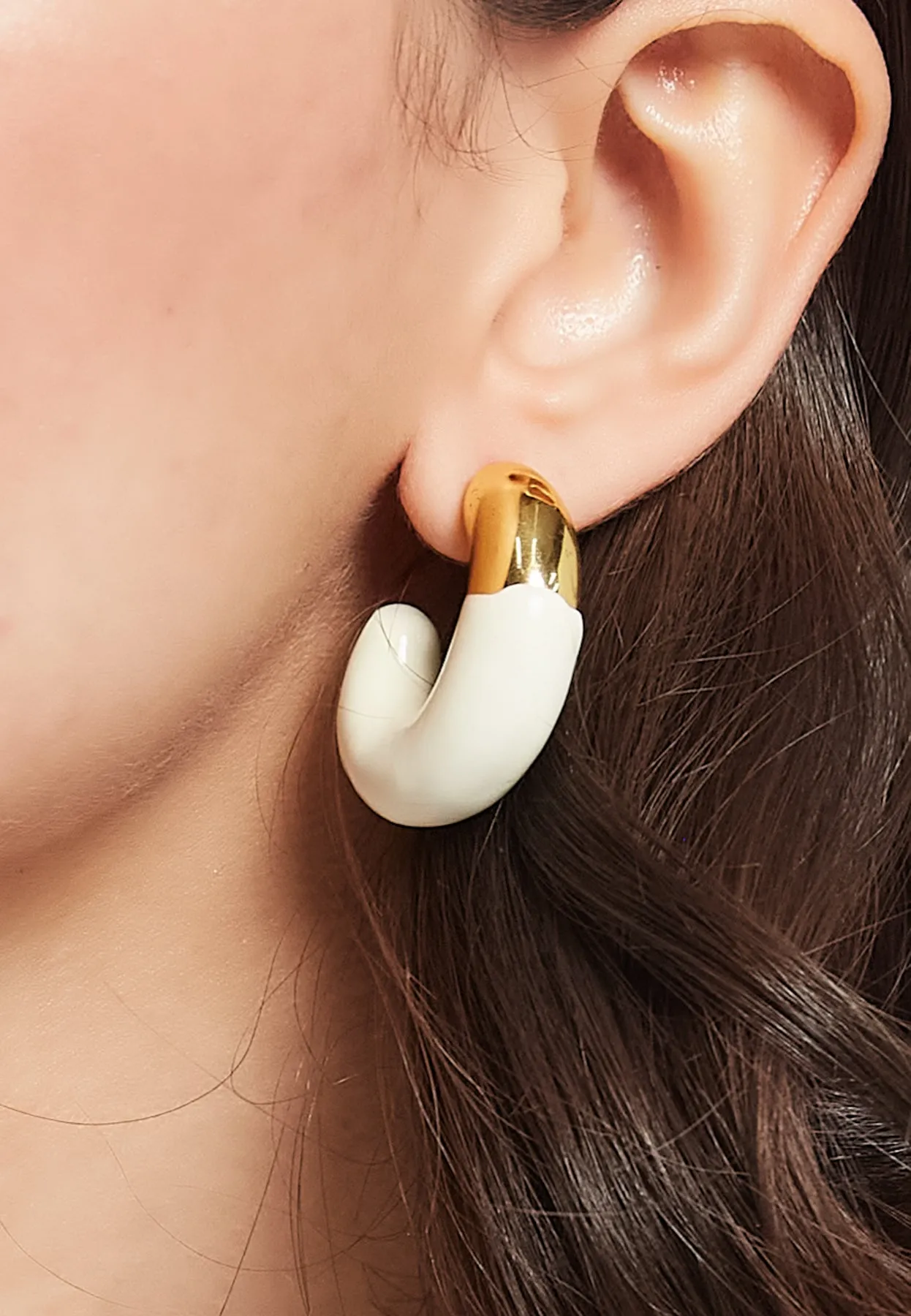 Nara White Earrings